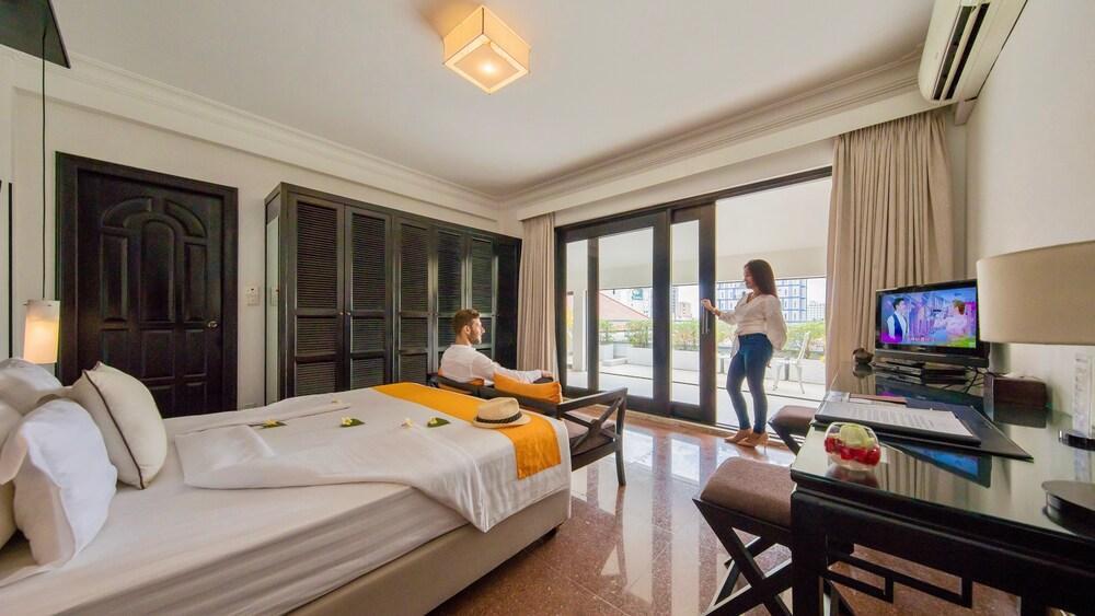 White Mansion 白色公馆 Hotel Пном Пен Екстериор снимка