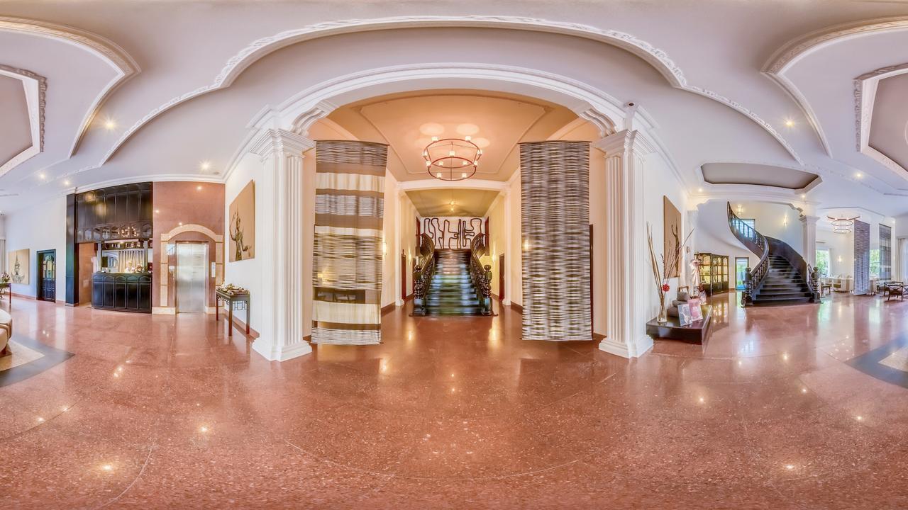 White Mansion 白色公馆 Hotel Пном Пен Екстериор снимка