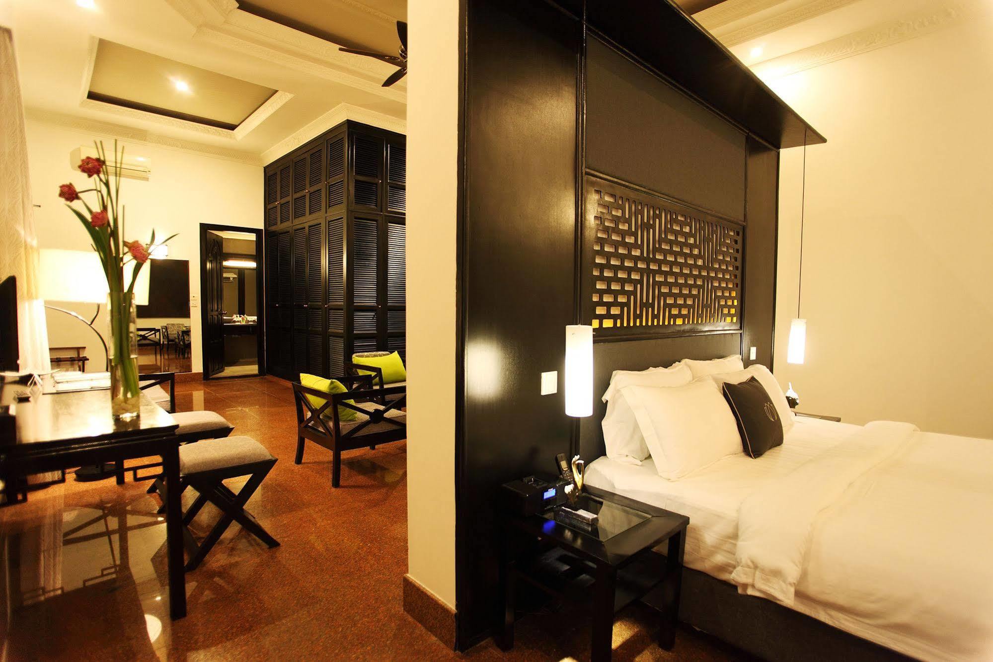 White Mansion 白色公馆 Hotel Пном Пен Екстериор снимка