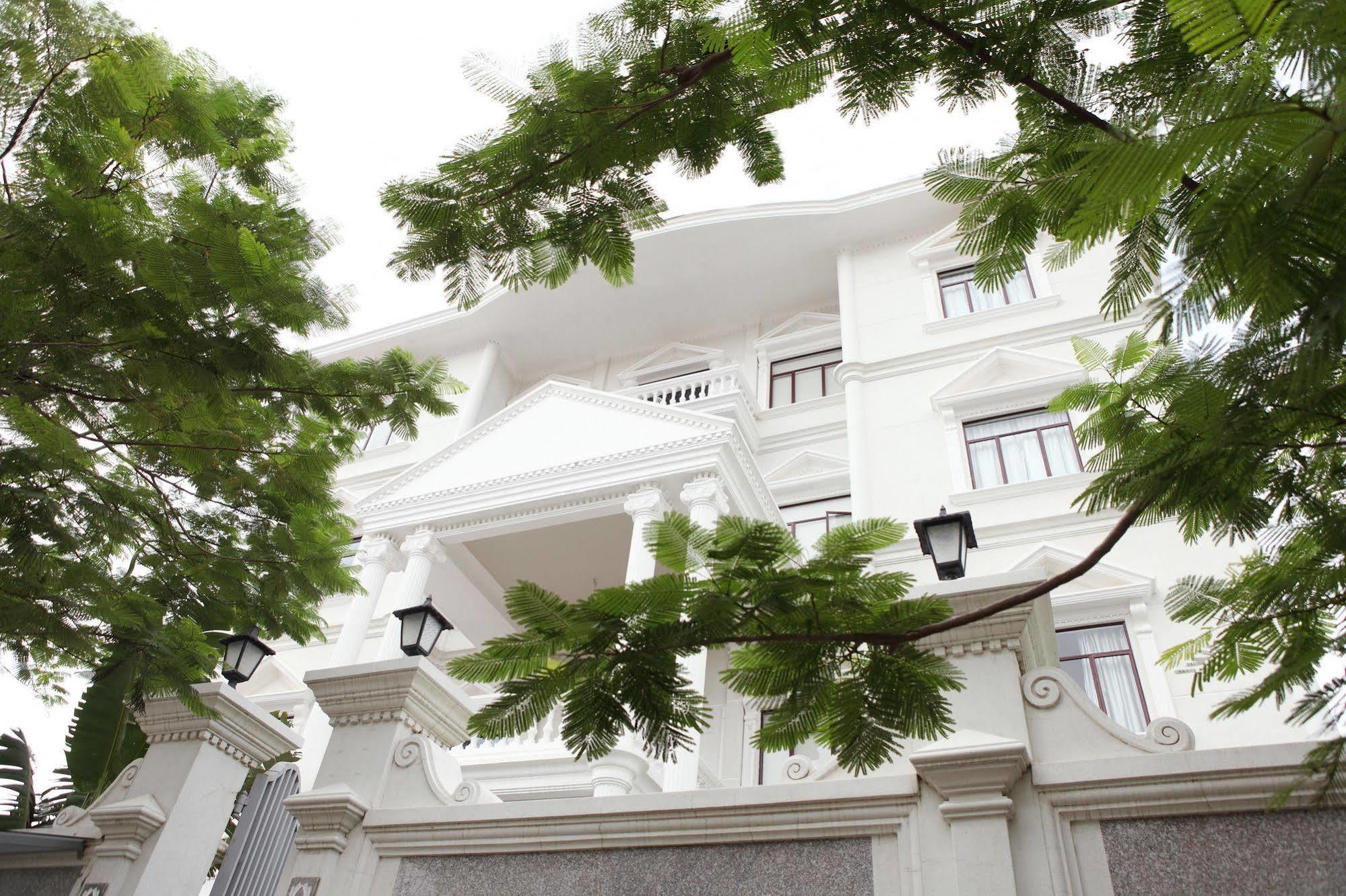 White Mansion 白色公馆 Hotel Пном Пен Екстериор снимка